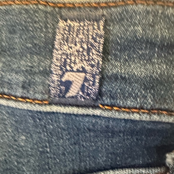 7 For All Mankind Josefina Skinny Boyfriend Jeans. Size 24 - Picture 10 of 10